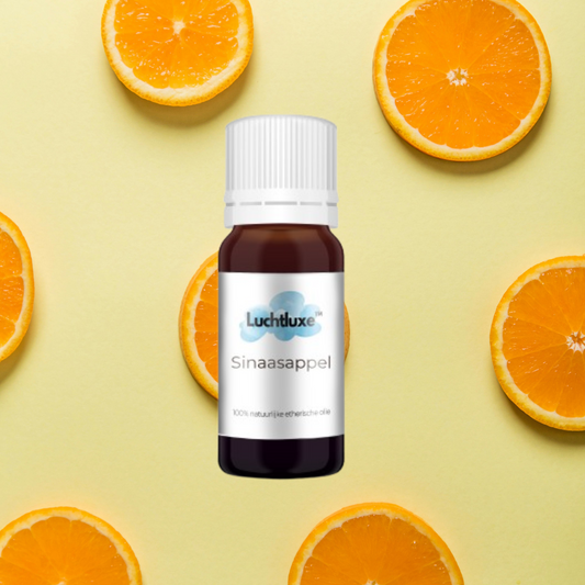 Een flesje met etherische olie, geschikt voor gebruik in aroma diffusers, met een natuurlijke geur voor ontspanning en welzijn.