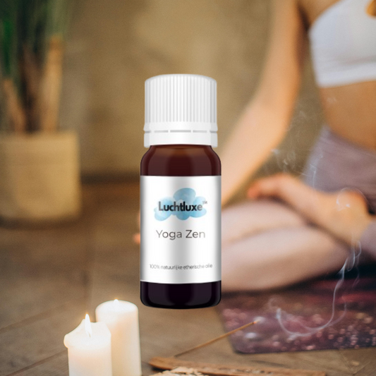 Een flesje met etherische olie, geschikt voor gebruik in aroma diffusers, met een natuurlijke geur voor ontspanning en welzijn.