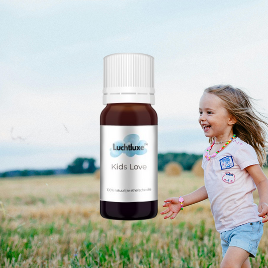 Een  flesje met etherische olie voor kinderen, geschikt voor gebruik in aroma diffusers, met een natuurlijke geur voor ontspanning en welzijn.