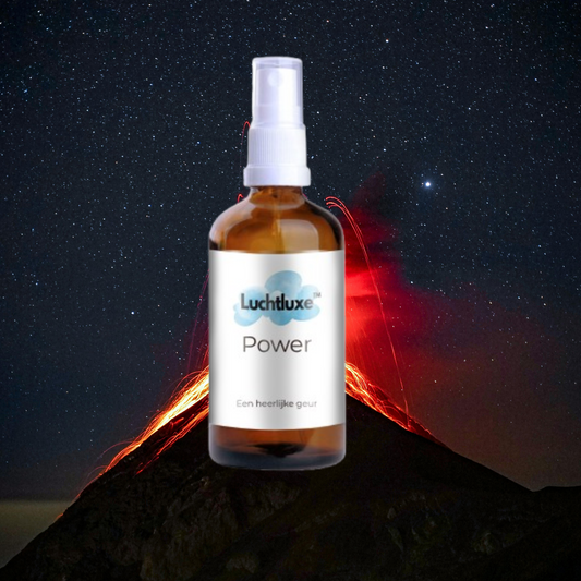 Een flesje met 100% natuurzuivere roomspray, ideaal om ruimtes op te frissen en te vullen met een heerlijke, pure, natuurlijke geur.