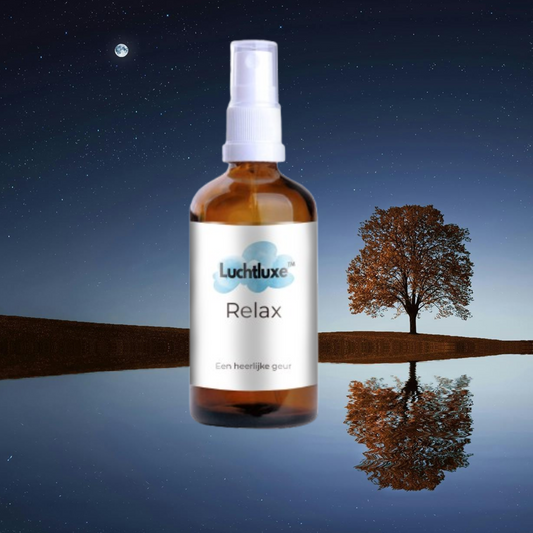 Een flesje met 100% natuurzuivere roomspray, ideaal om ruimtes op te frissen en te vullen met een heerlijke, pure, natuurlijke geur.